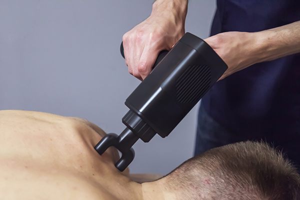 Massage gun (terapia a percussione) Massage gun (terapia a percussione)
